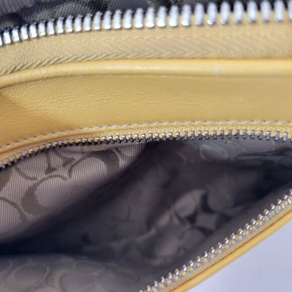 Coach Butter Yellow Leather Cosmetics Case With Logo Lining & Zipper Pockets - Picture 3 of 6